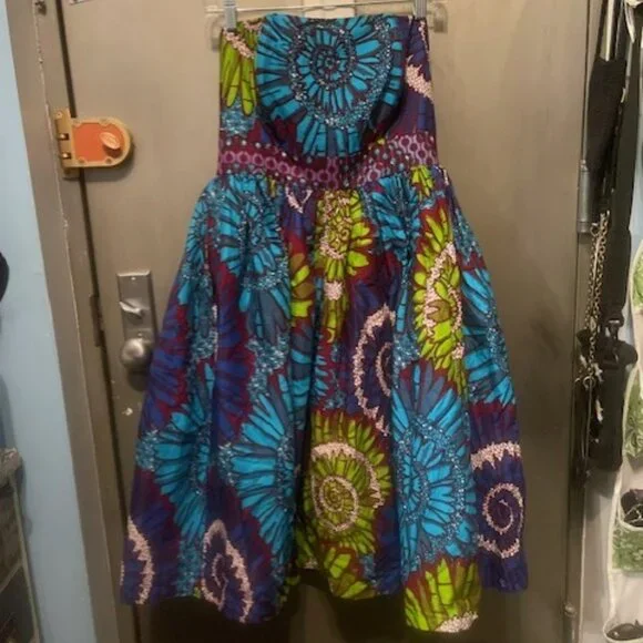 Sika Strapless Fit & Flare Dress - Floral Ghanian Print - Picture 3 of 16